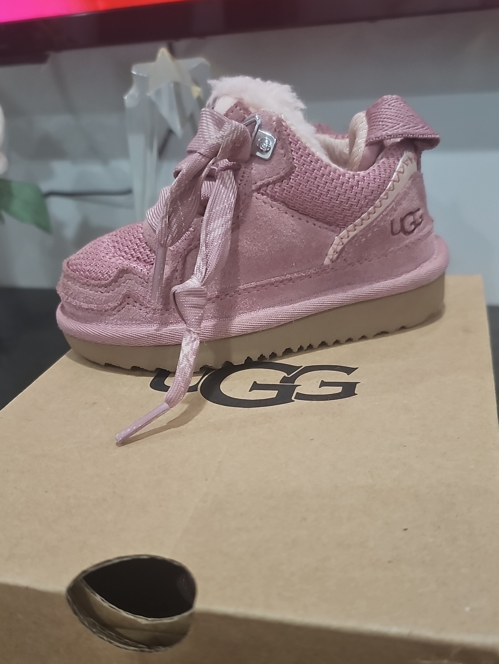 UGG Kids Dusty Pink Shearling-Lined Sneaker